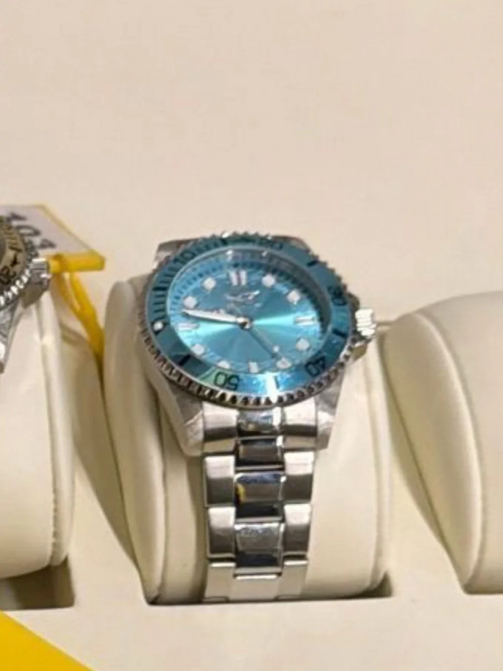 Invicta Men’s Dive-Style Watch – Aqua Blue